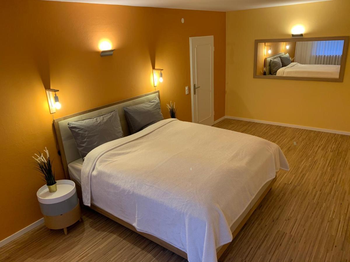 Moderne Ferienwohnung Nahe Swr Und Golfplatz Baden-Baden Kültér fotó